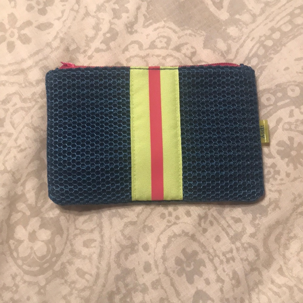 Ipsy sporty bag